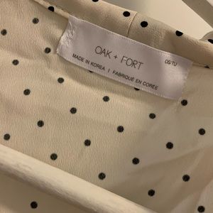 OAK + FORT
White blouse with polka dots